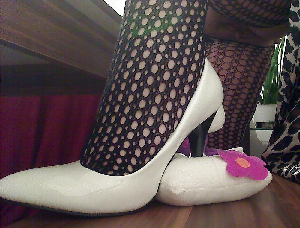 23P Dom fem (trampling)
