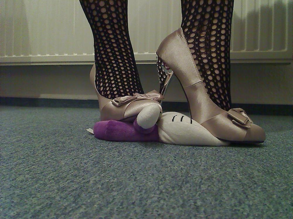 23P Dom fem (trampling)