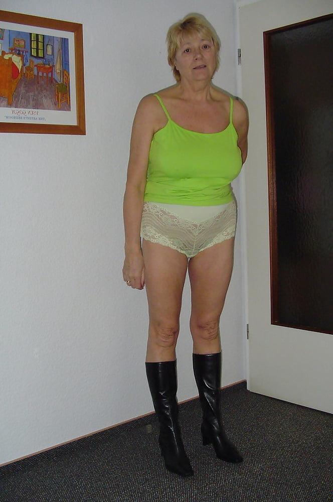 25P lady 64 age. at home and in the bedroom.