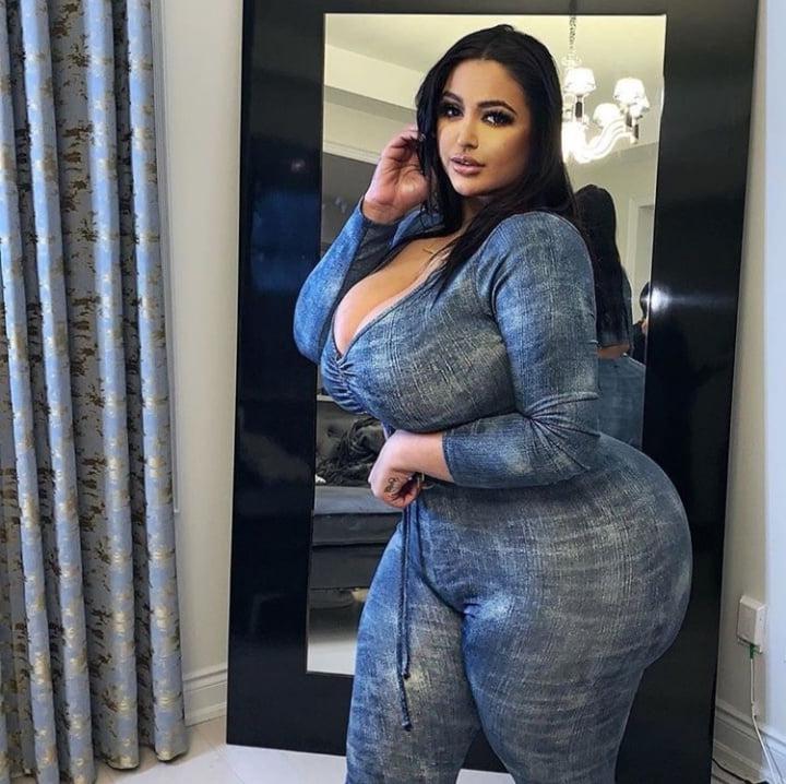 25P DiamondDoll Pawg Gallery 2