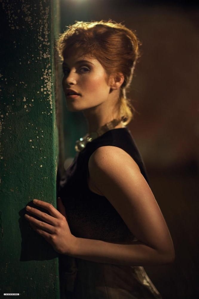 25P Gemma Arterton  Fit As Fuck