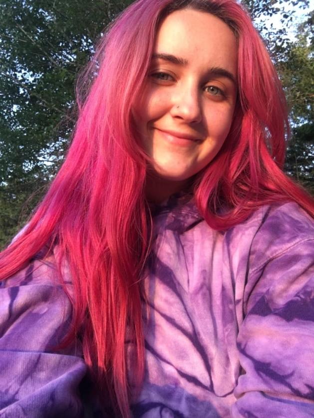 25P Hot 22yo hairy Girl private Selfies at home and outdoor