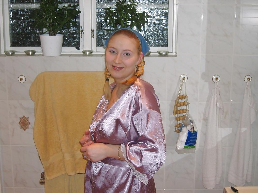 25P Busty swedish girl in the shower