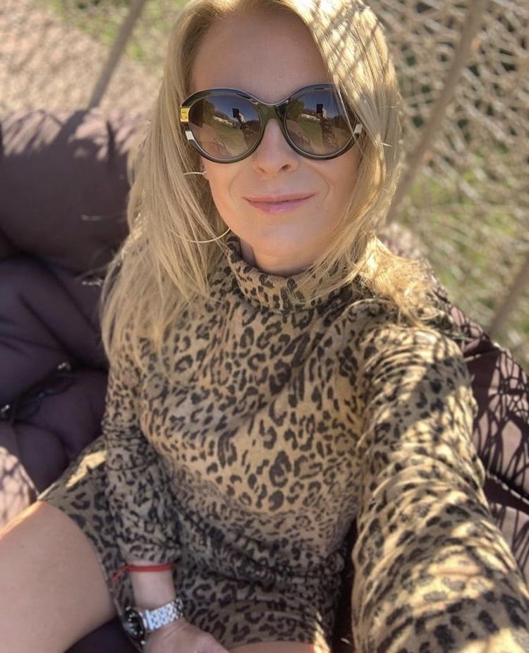 25P Hot As Fuck MILF You Just Would Love To SMASH  Wank Bank