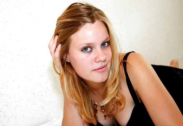 19P Dutch blond girl 2