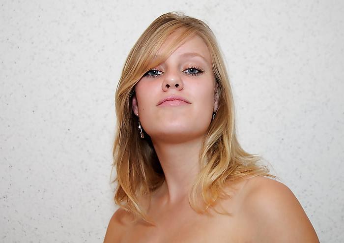 19P Dutch blond girl 2