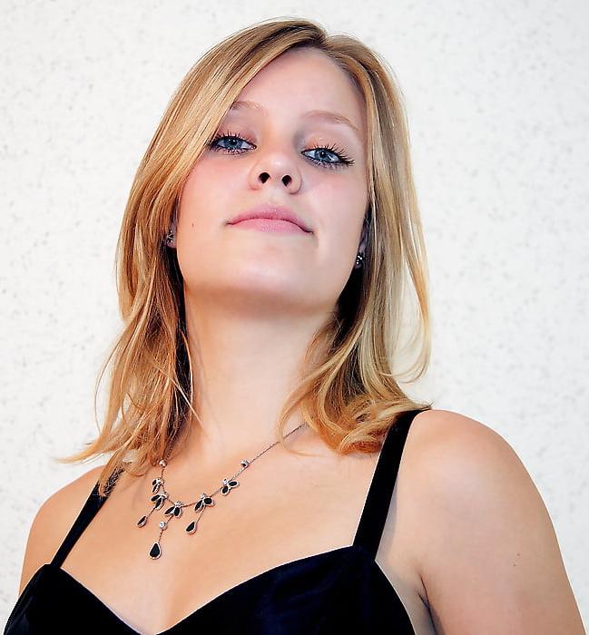 19P Dutch blond girl 2