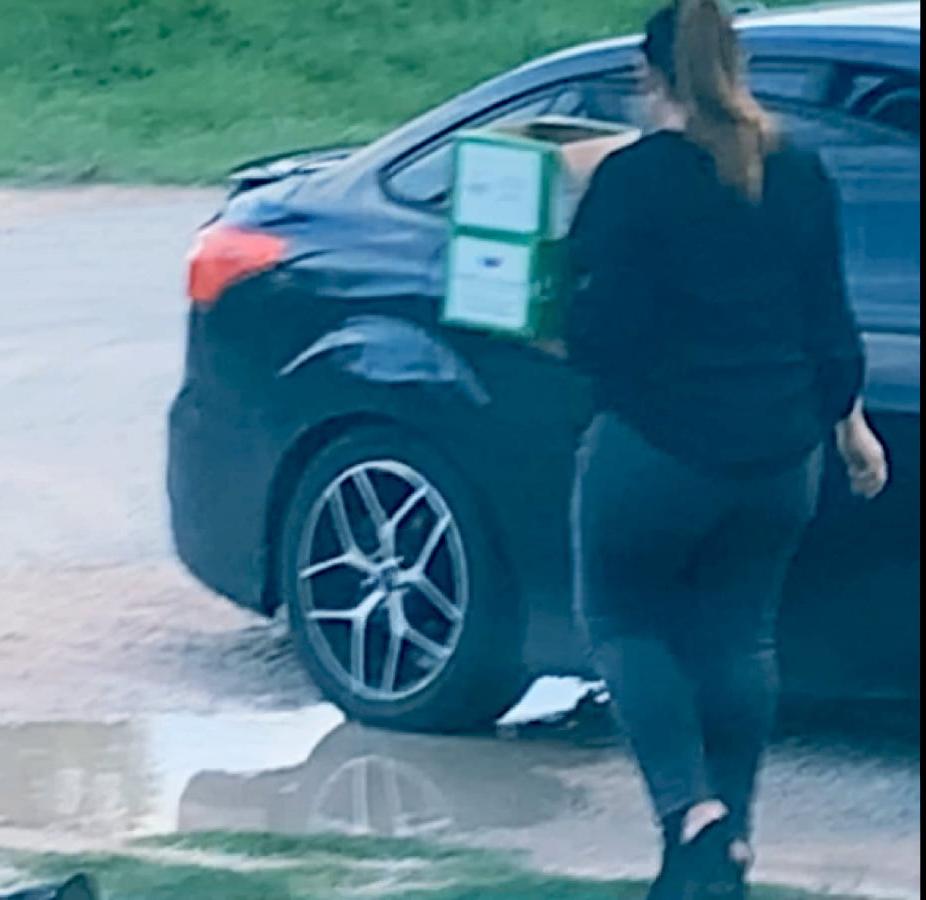 25P I Love Yvonne's Ass