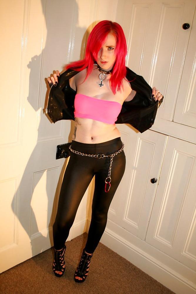 25P British Teen Emo Hooker Ready to Work the Streets