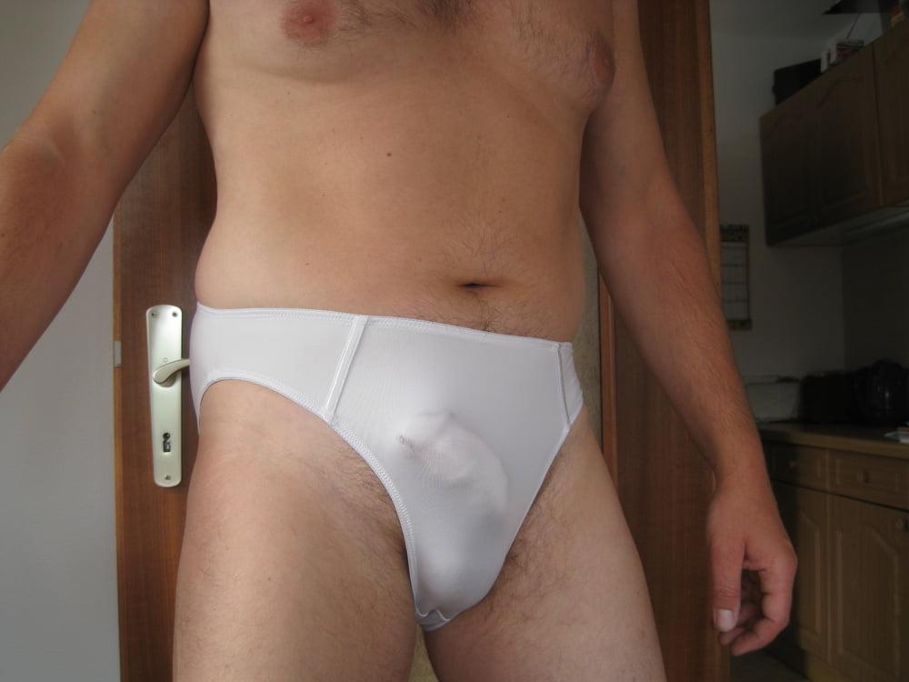 16P 718 - I love wearing women's panties