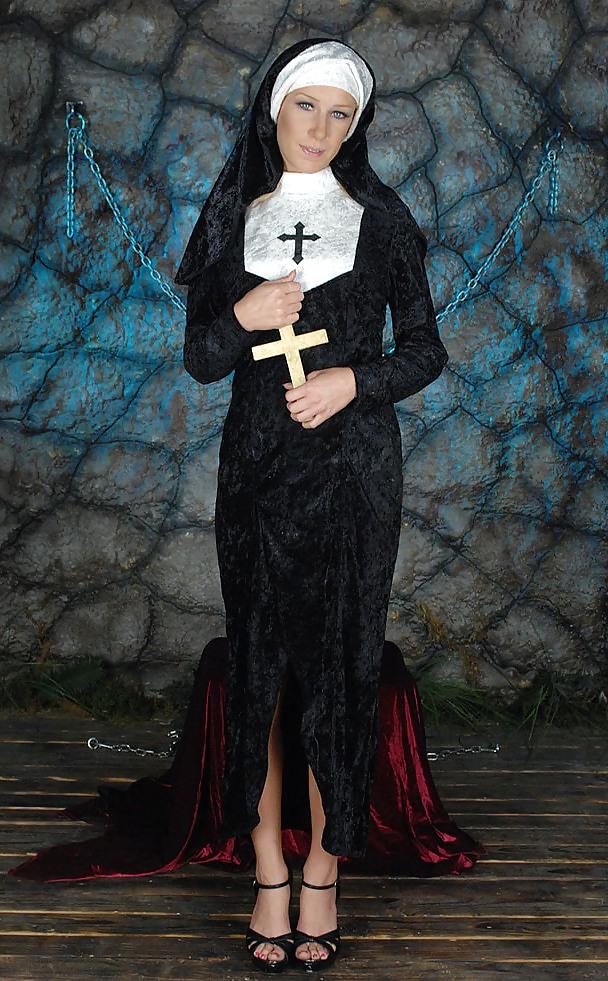 25P Fetish #5 - The Nuns