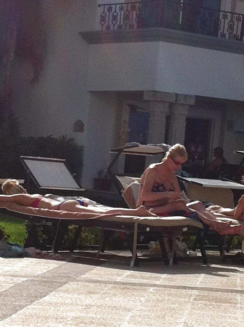 17P Teen suntanning spy pics