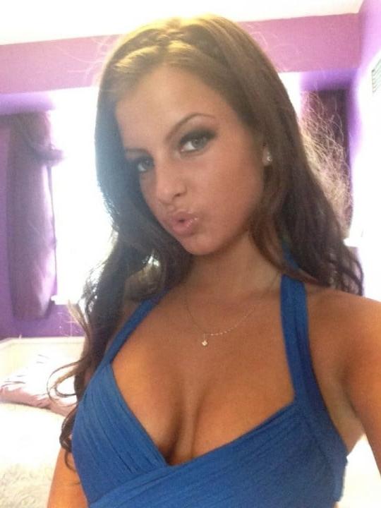 25P INCREDIBLE Canadian Girl Anna