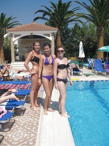 25P Girls Holiday