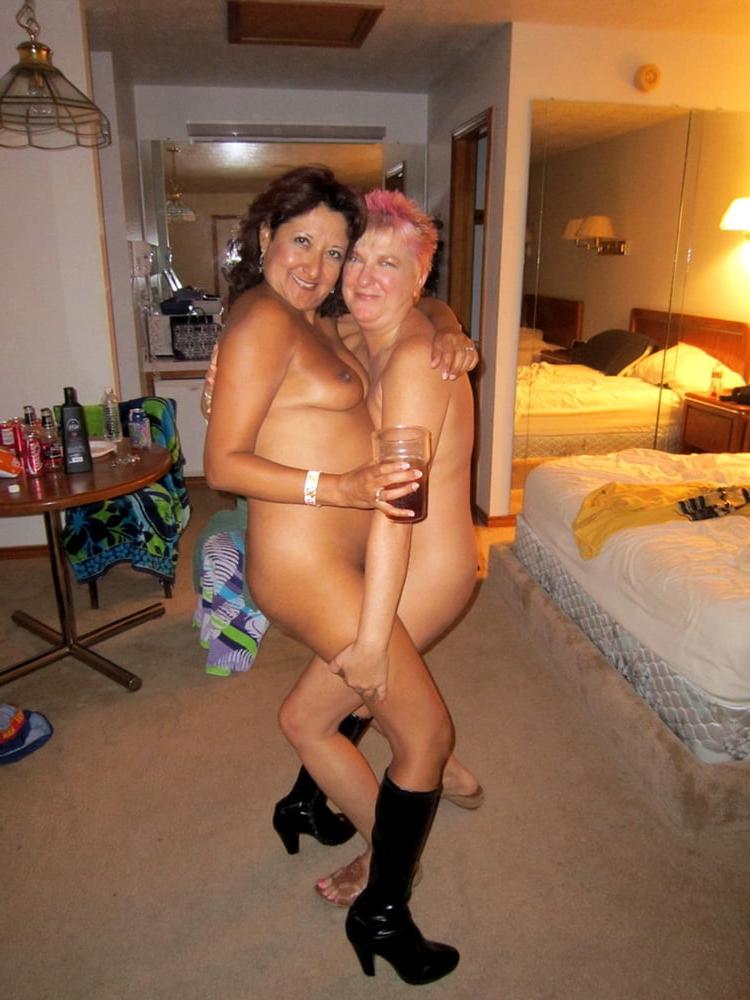 25P Hotel Swingers #72