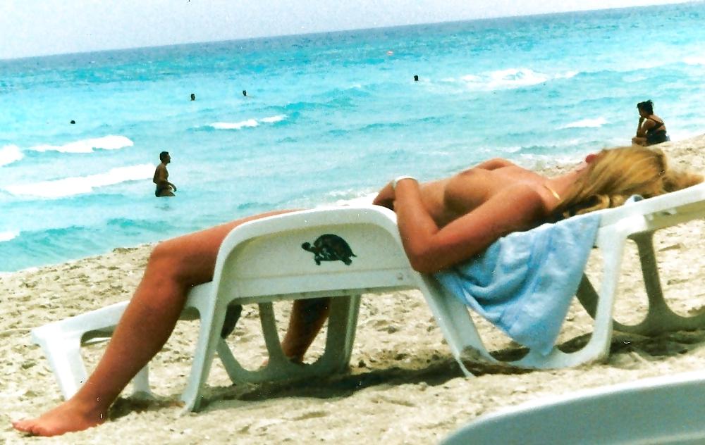 5P Public Voyeur 8 Beach
