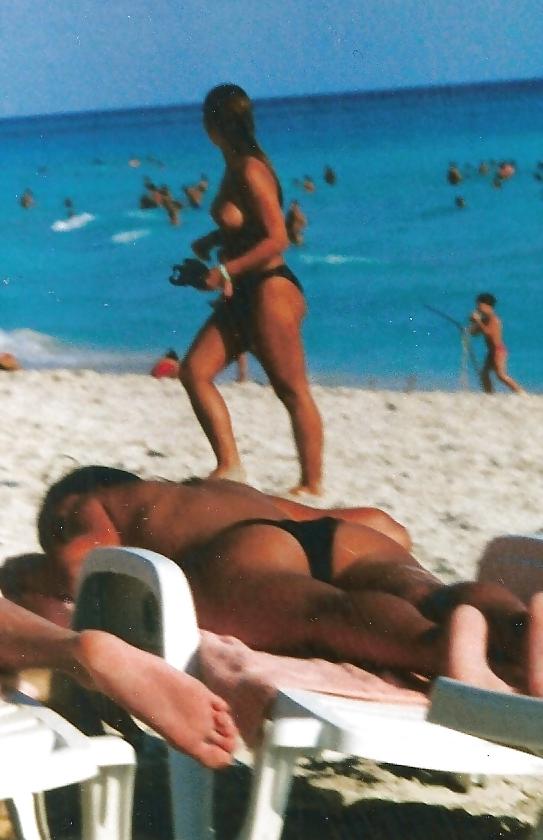 5P Public Voyeur 8 Beach