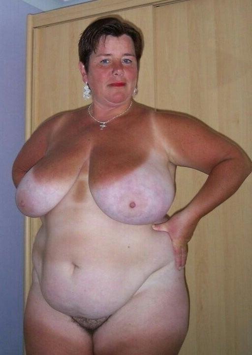 25P Mature BBW Housewife 18