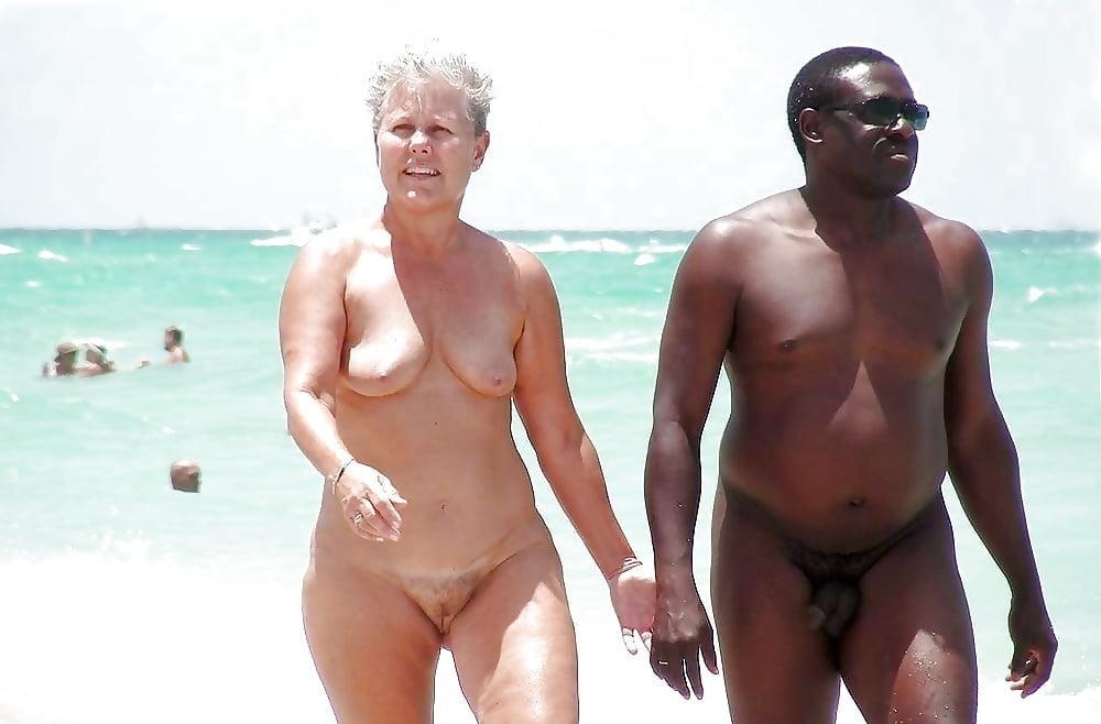 25P Couple Outdoors 21