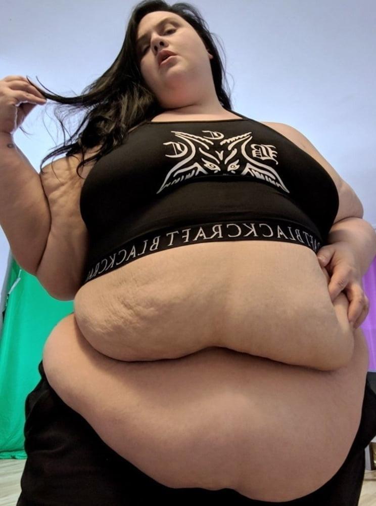 25P BBW Pawg and Chubby Pussy Ass and Belly 11