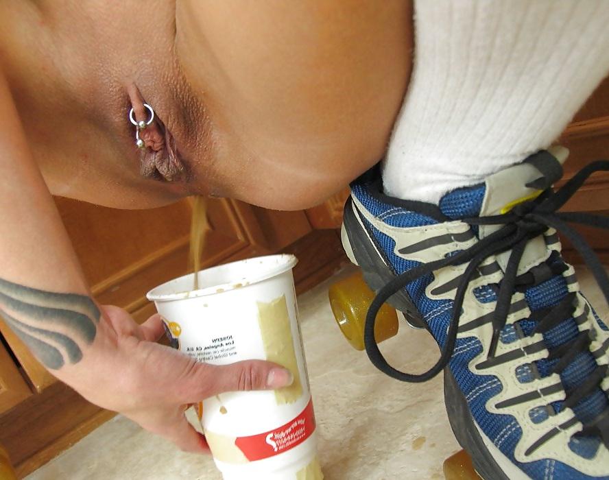 25P AssSMOOTHIES Insert something to drink she let it out