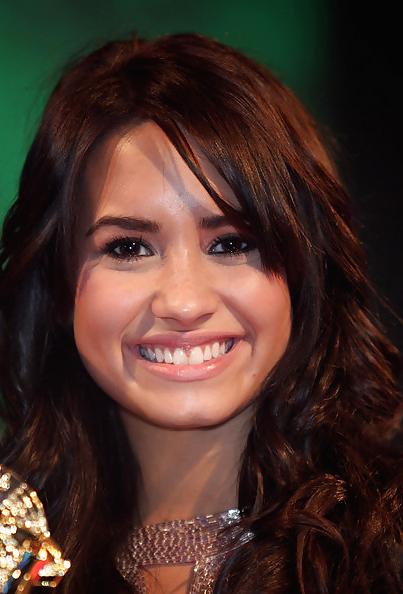 25P Celebrities to cum over