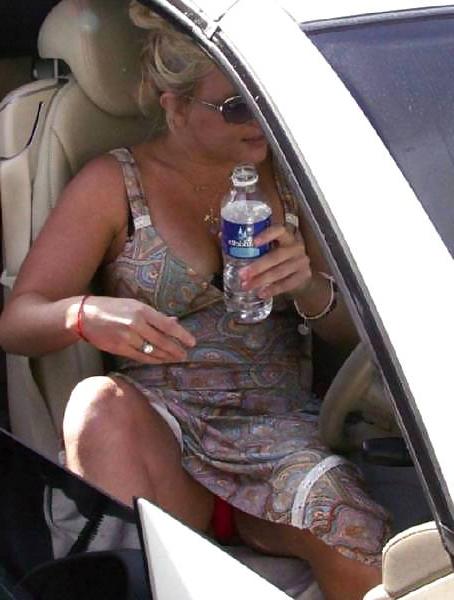 25P Beautiful Celebs Upskirt Out of Car 2 by Voyeur TROC