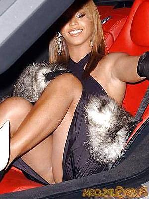 25P Beautiful Celebs Upskirt Out of Car 2 by Voyeur TROC