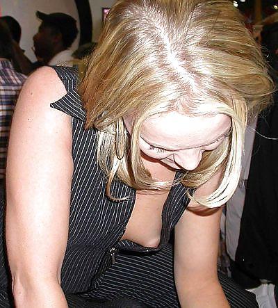 25P Beautiful Nipslip 4 By Voyeur TROC