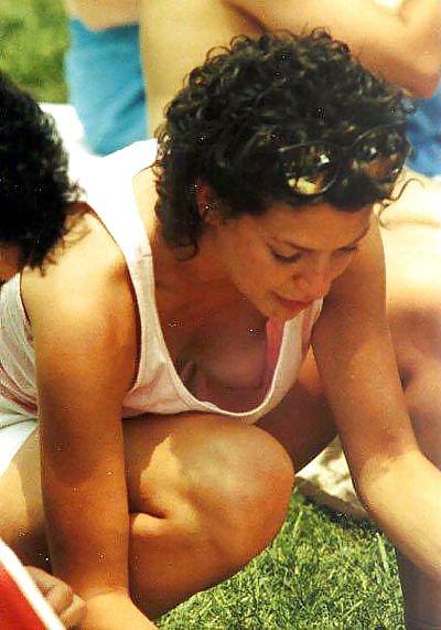 25P Beautiful Nipslip 4 By Voyeur TROC
