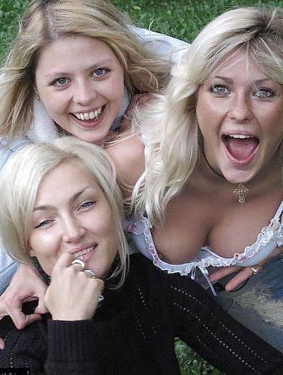 25P Beautiful Nipslip 4 By Voyeur TROC