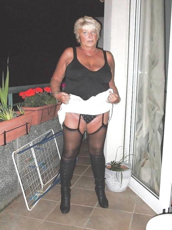 25P Mature Cougar 69