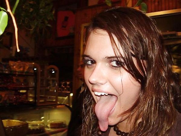 19P Chicks With Freakishly Long Tongues