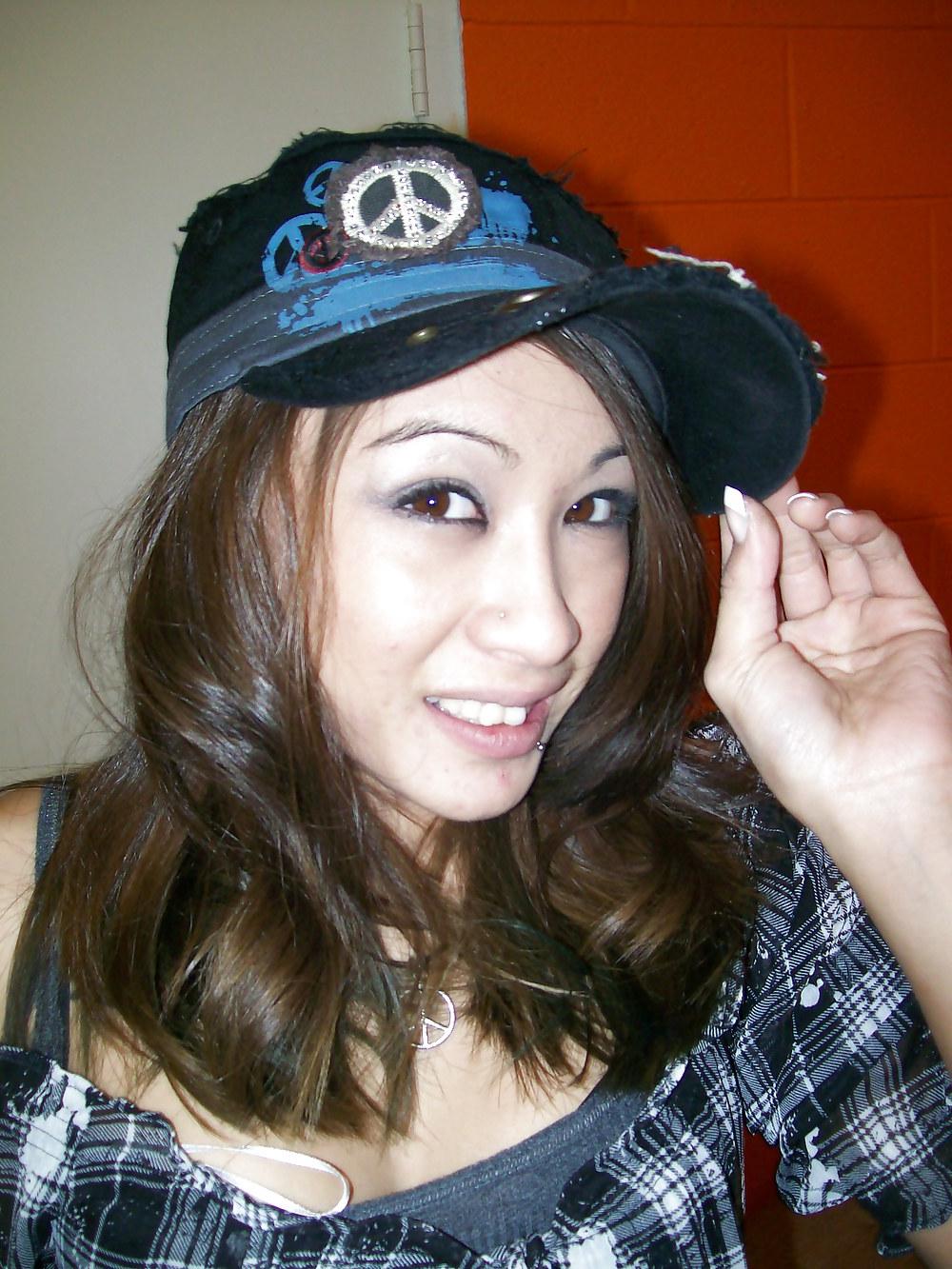 16P Homemade teen hottie