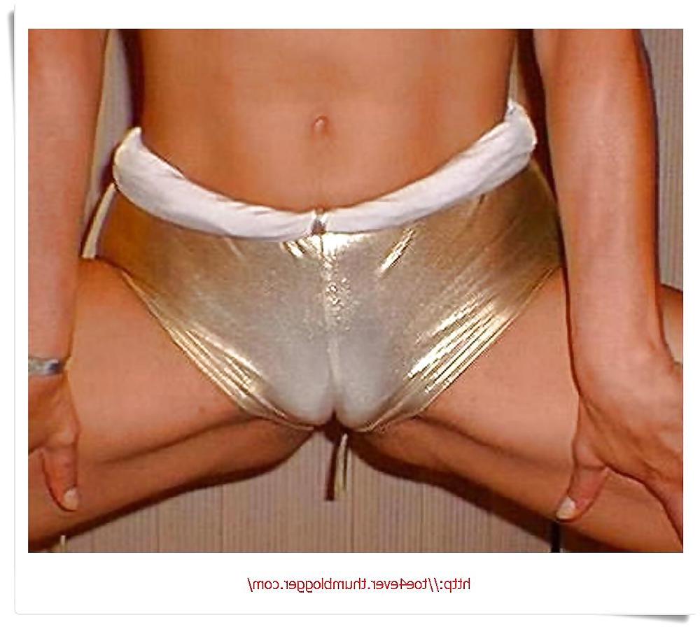 4P Camel toe 6