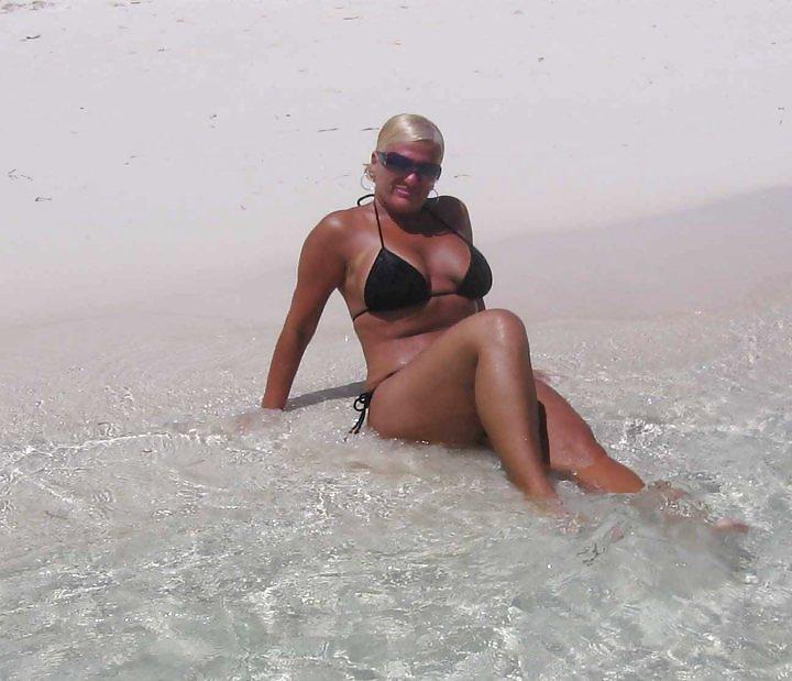 20P Mum's friend is a Cougar