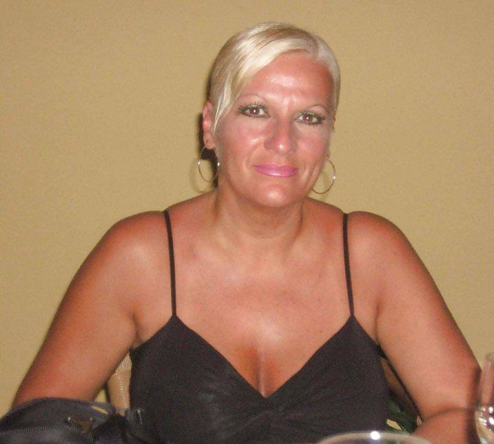 20P Mum's friend is a Cougar