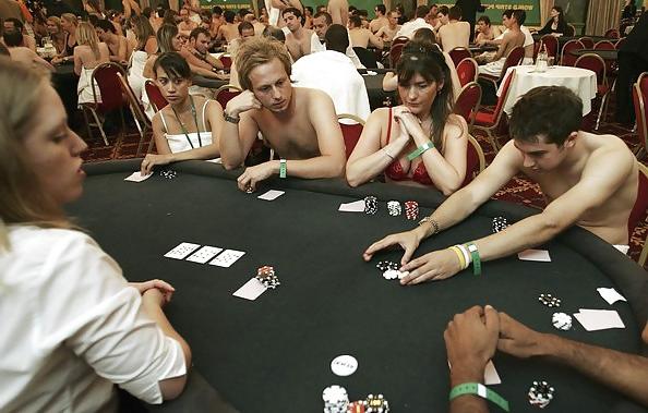 14P World's largest strip poker tournament