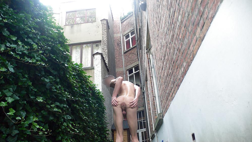 12P My asshole gaping for the neighbours