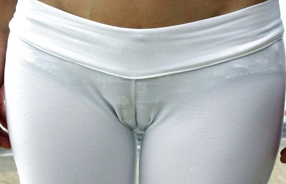 23P camel toe