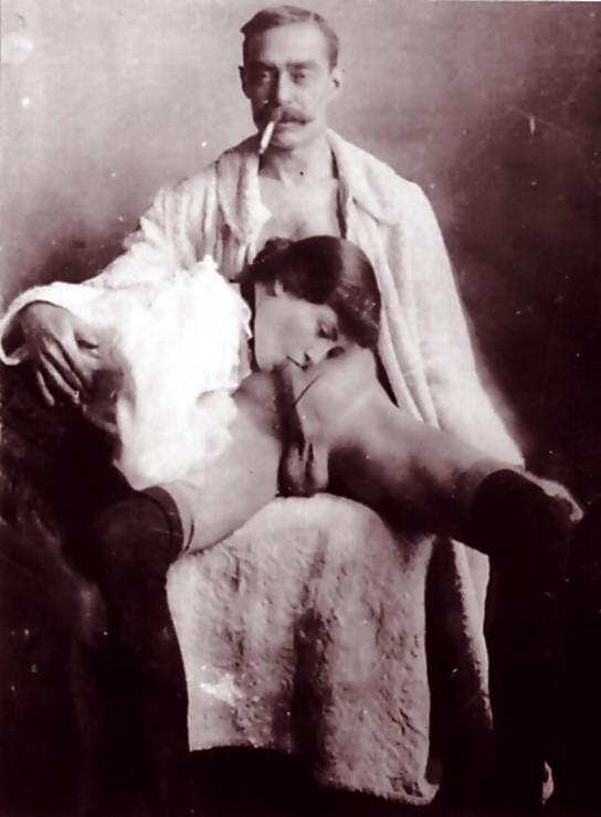 19P Vintage couple B&W
