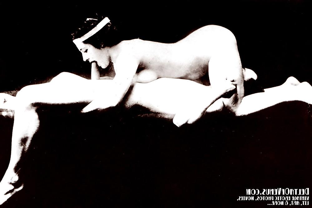 19P Vintage couple B&W