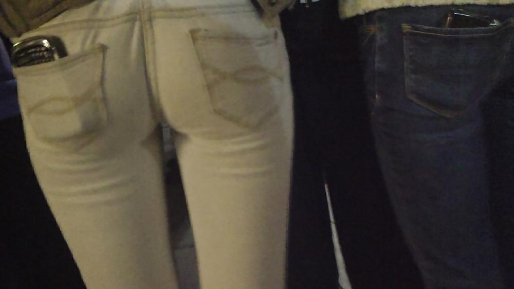 25P Butts & ass at night in tight jeans
