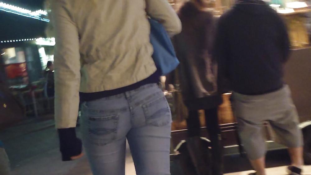 25P Butts & ass at night in tight jeans