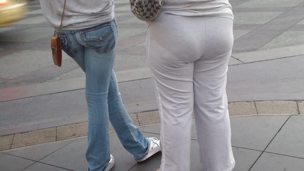 25P Butts & ass at night in tight jeans