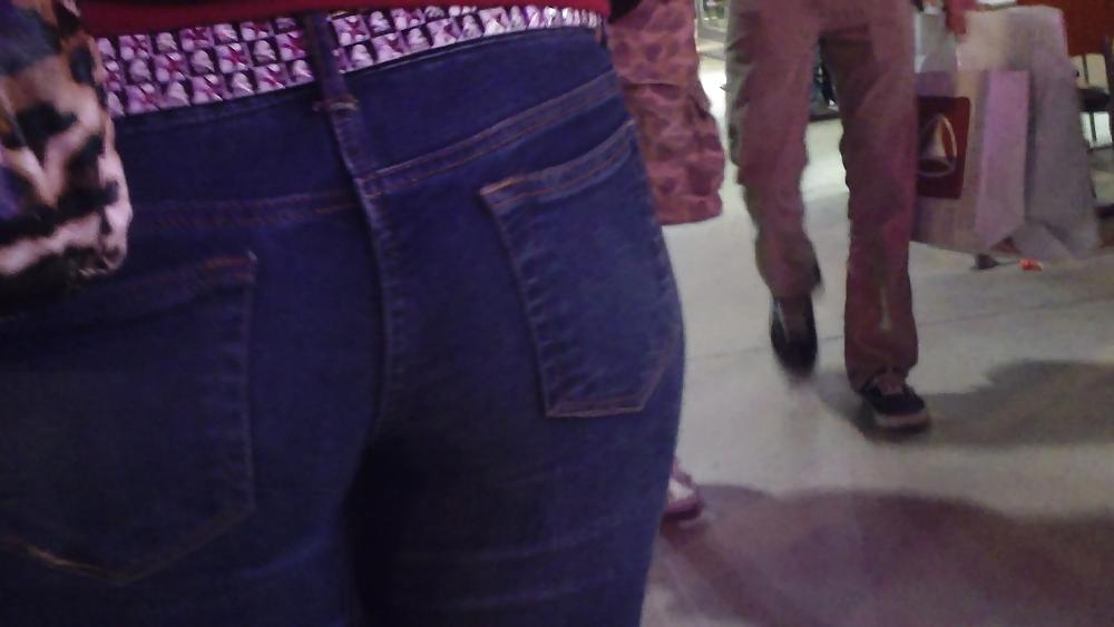 25P Butts & ass at night in tight jeans