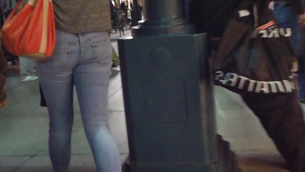 25P Butts & ass at night in tight jeans