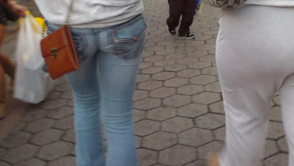25P Butts & ass at night in tight jeans