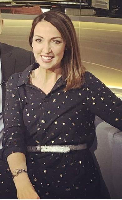 25P Cougar Town- Sally Nugent 7