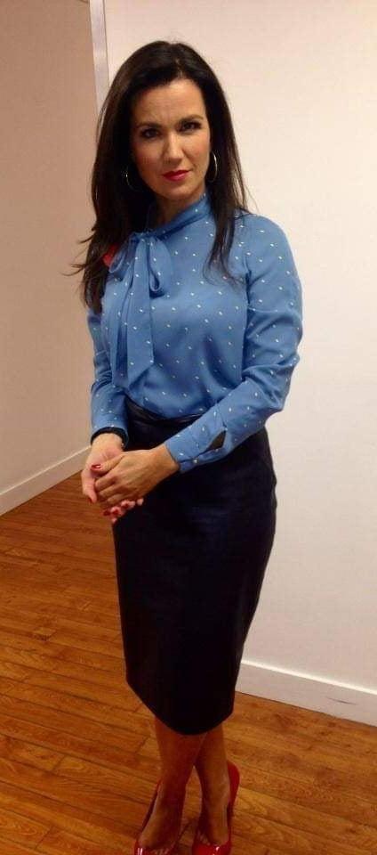 25P Cougar Town- Susanna Reid 82